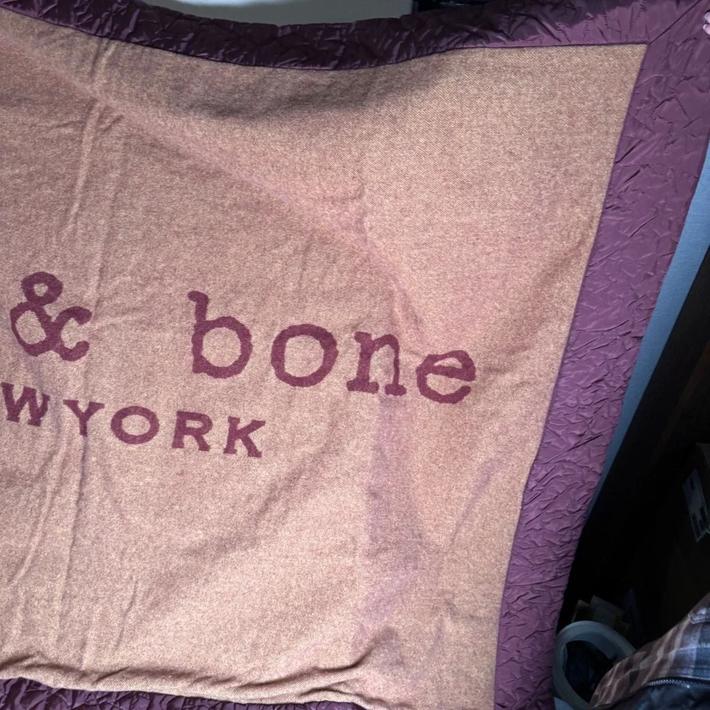 rag & bone Logo Wool Polyester Puffer Blanket 73.5